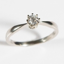 Verlobungsring aus Weissgold - Krabbenfassung mit Diamant